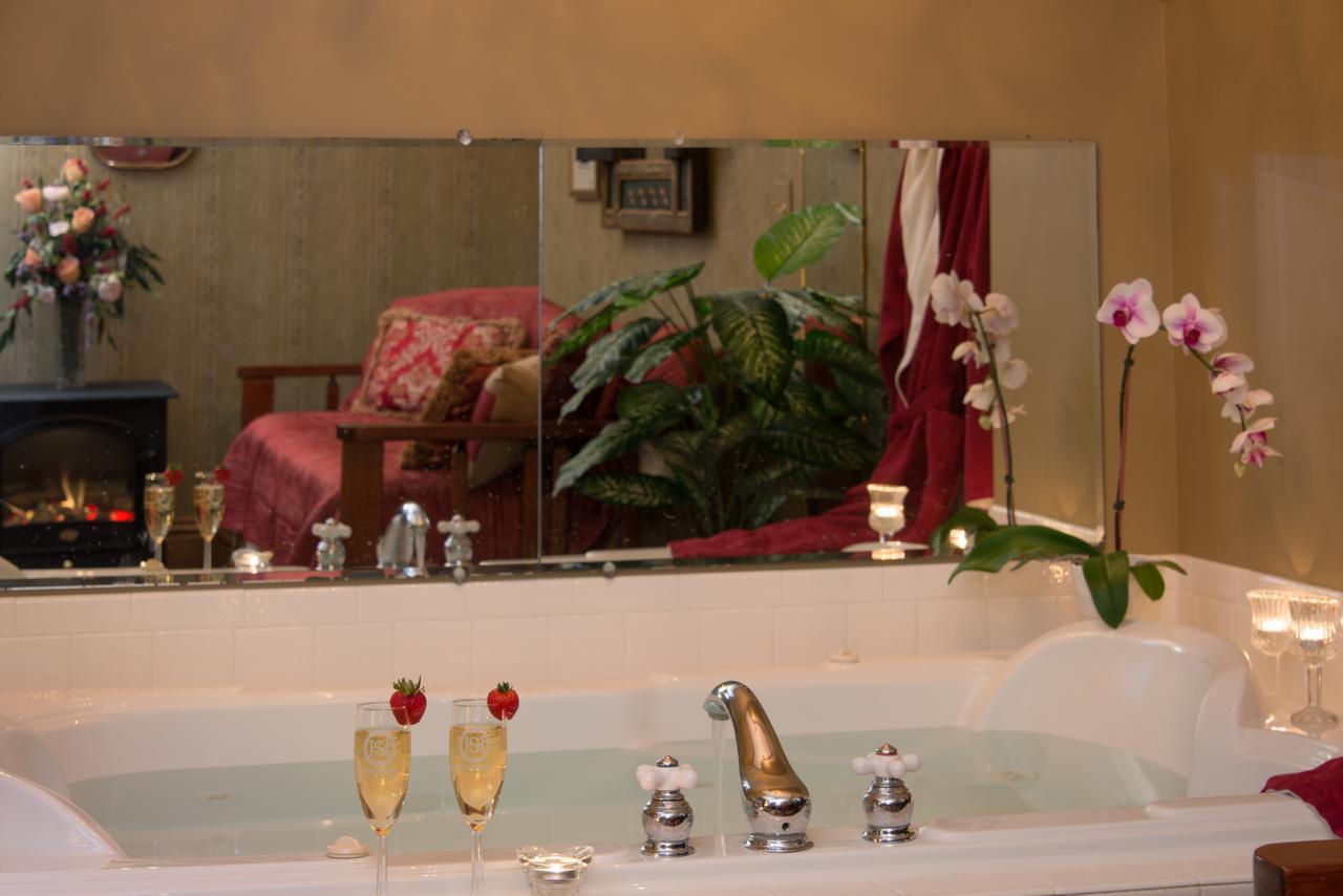 Sutherland House Victorian 3*